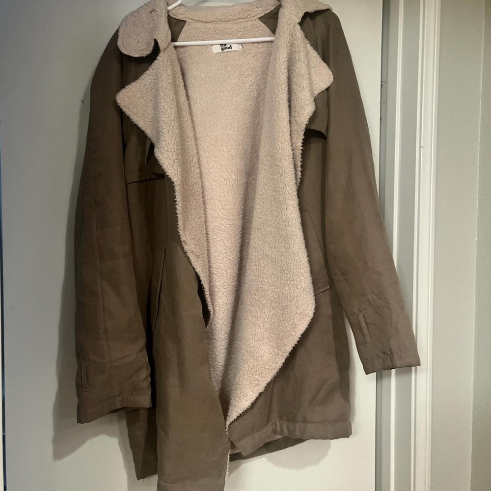 Cute coat with fuzz on the inside